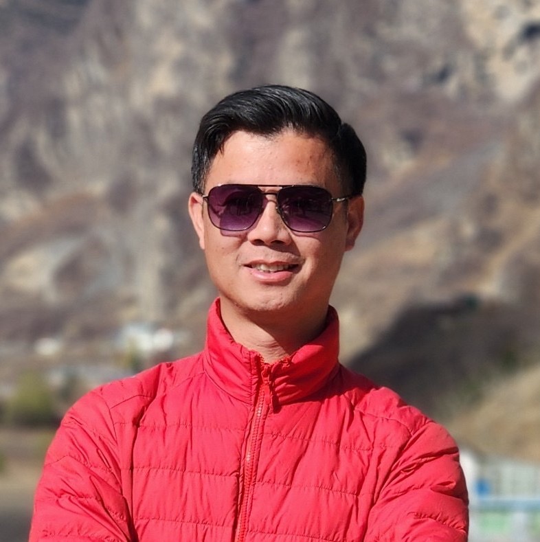 Mr. Pham Dinh - TOUR MANAGER & TOUR GUIDE - Vietsky Travel