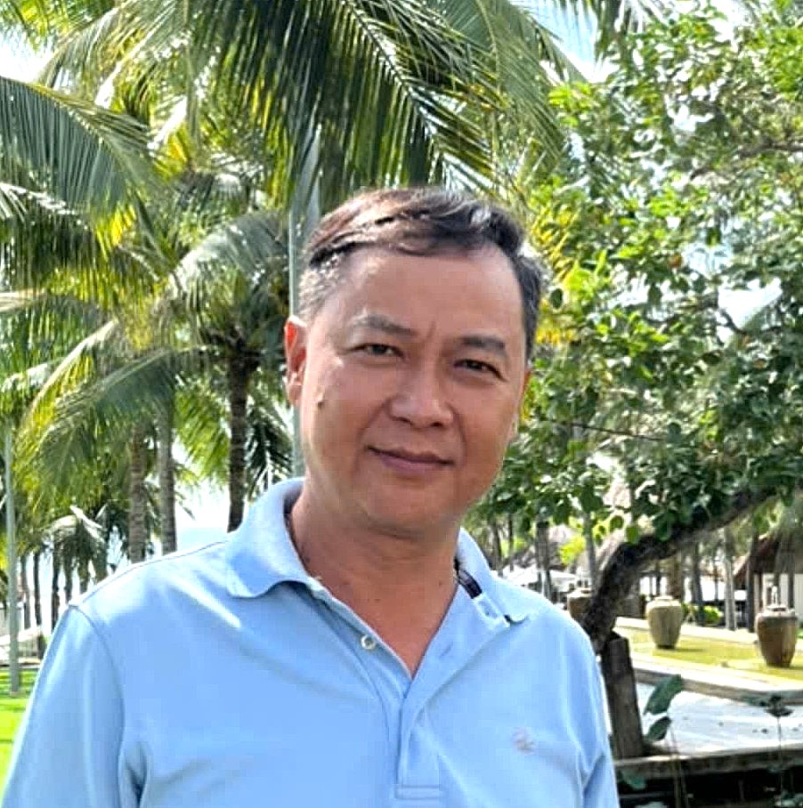 Mr. Tran Ngoc Dzung - Tour Manager & Tour Guide - Vietsky Travel